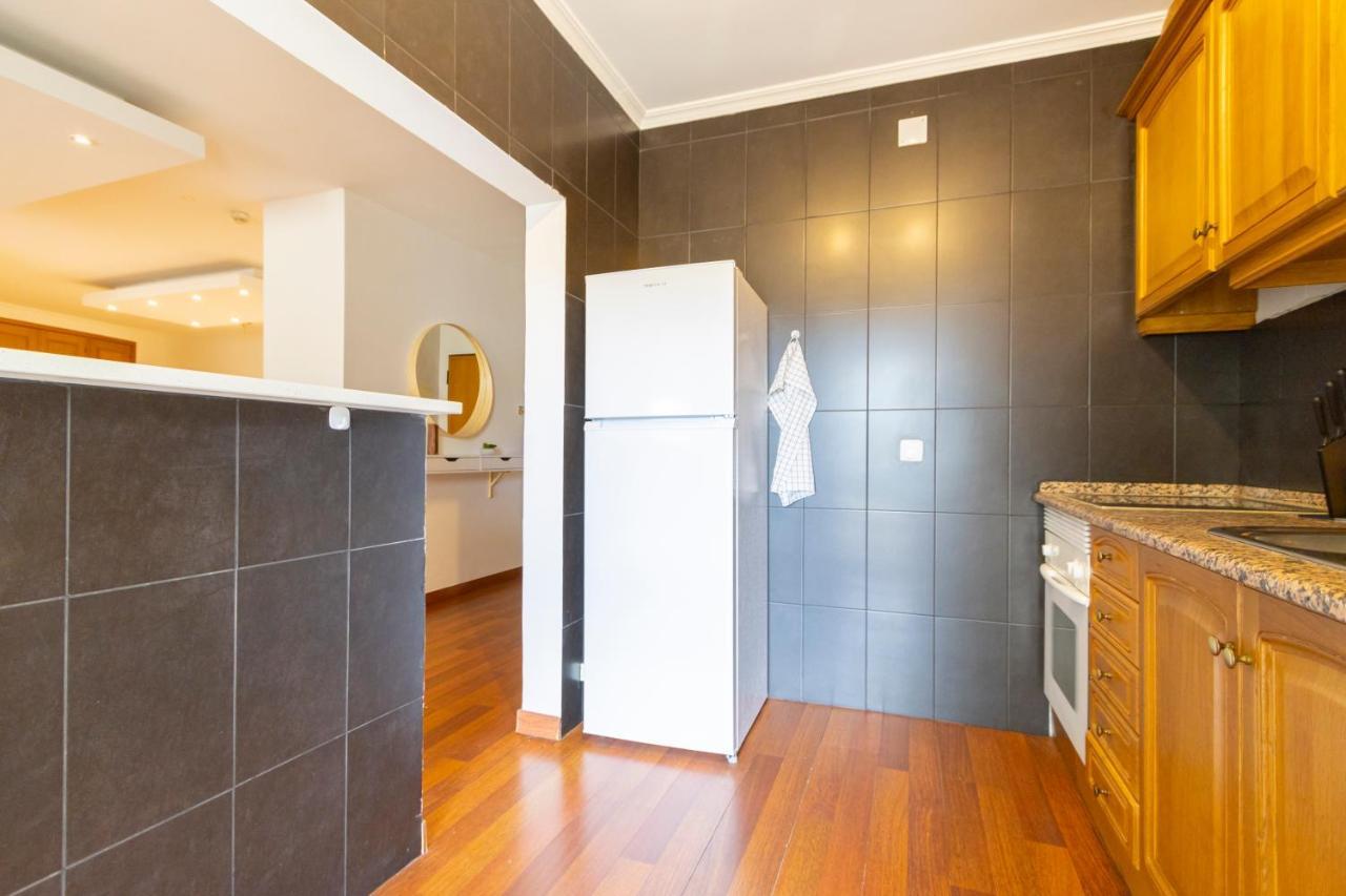 Spaceful Apartment In Albufeira Kültér fotó