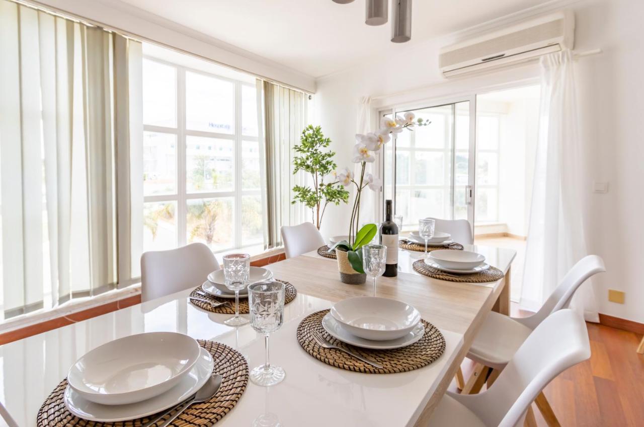 Spaceful Apartment In Albufeira Kültér fotó