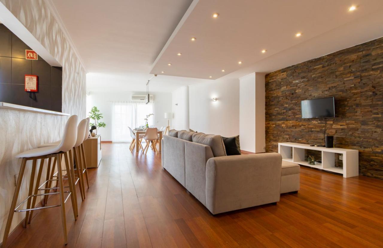 Spaceful Apartment In Albufeira Kültér fotó