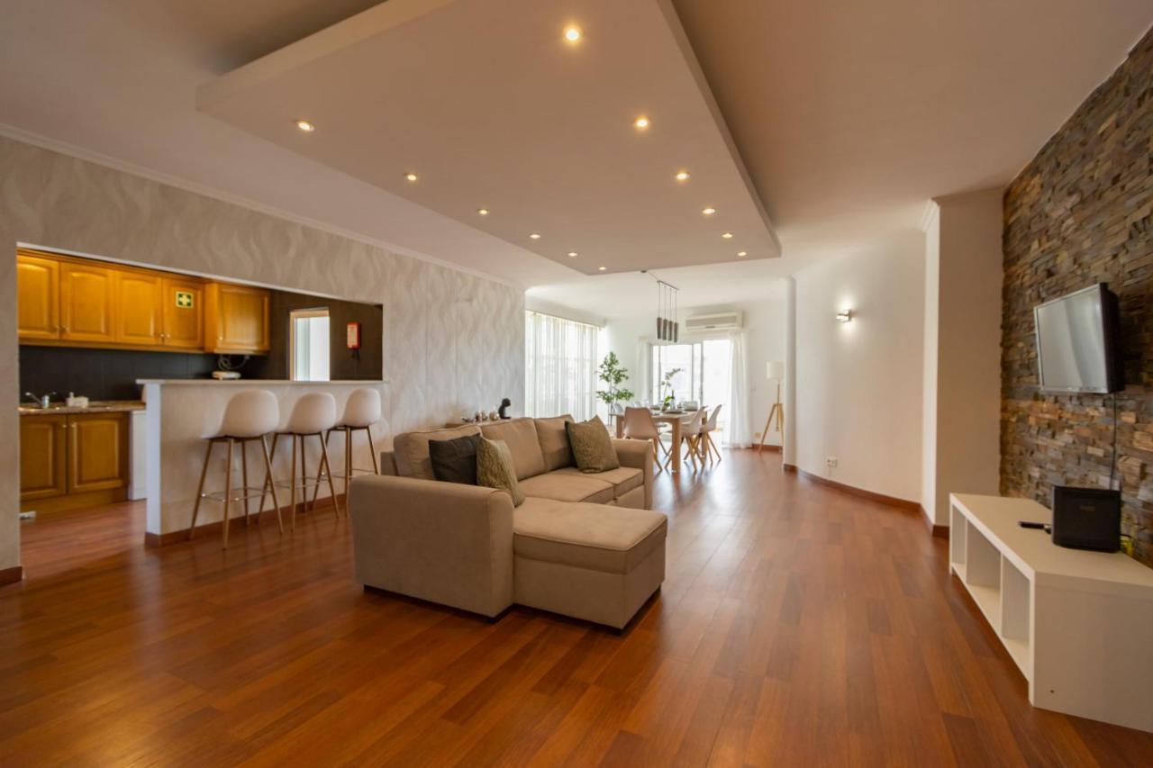 Spaceful Apartment In Albufeira Kültér fotó
