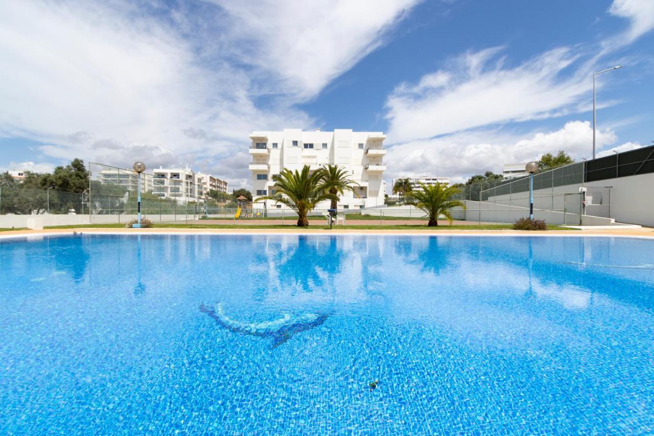 Spaceful Apartment In Albufeira Kültér fotó