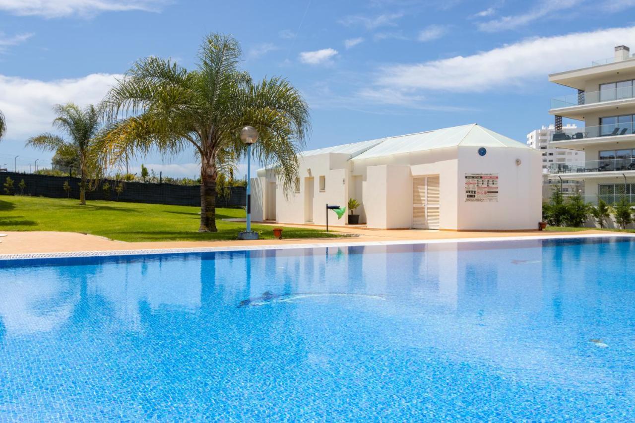 Spaceful Apartment In Albufeira Kültér fotó