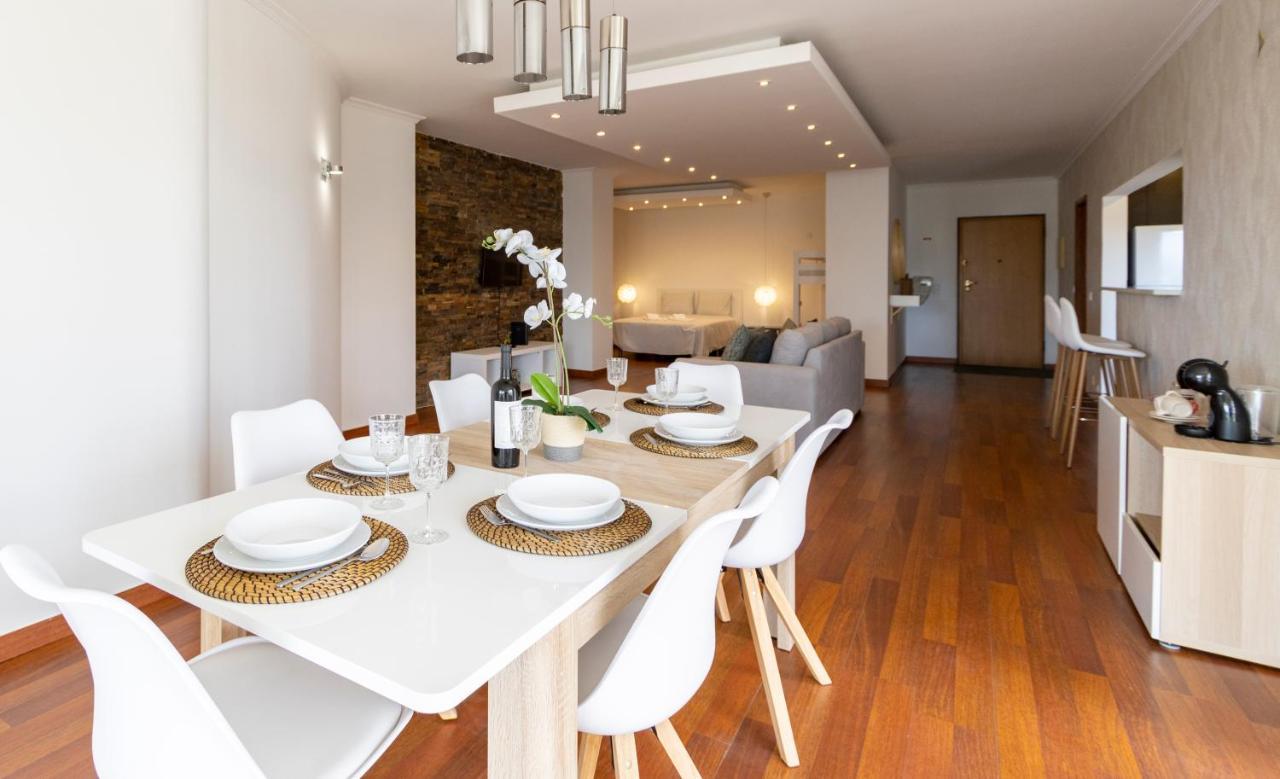 Spaceful Apartment In Albufeira Kültér fotó