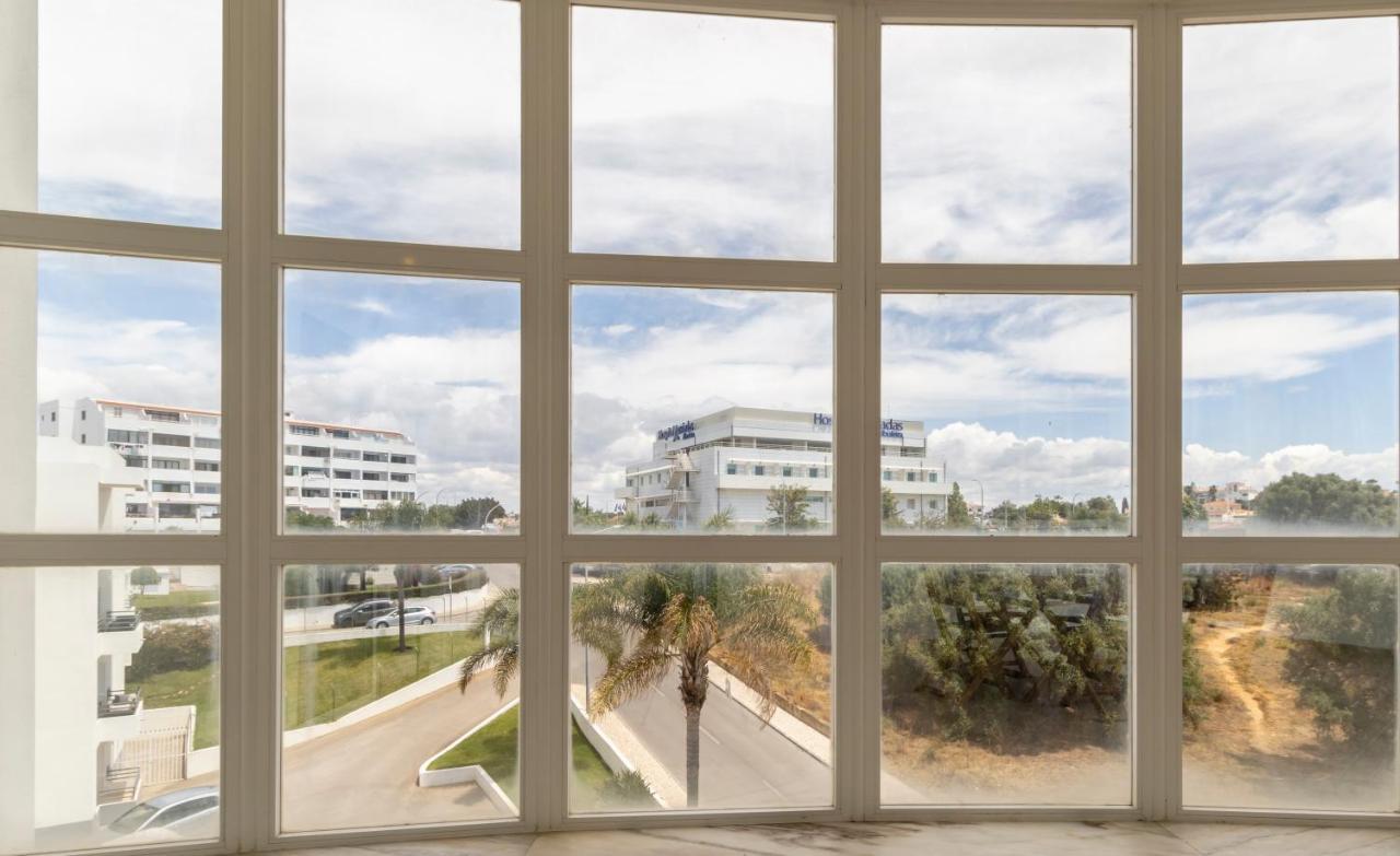 Spaceful Apartment In Albufeira Kültér fotó