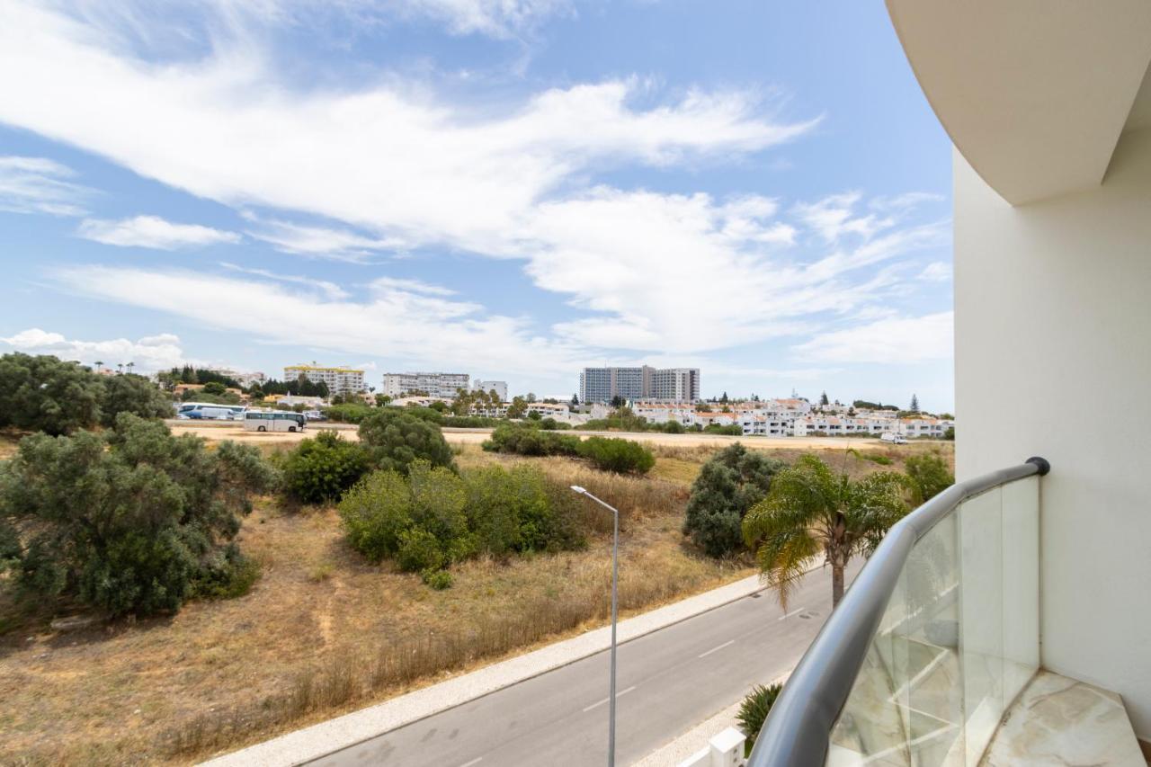 Spaceful Apartment In Albufeira Kültér fotó